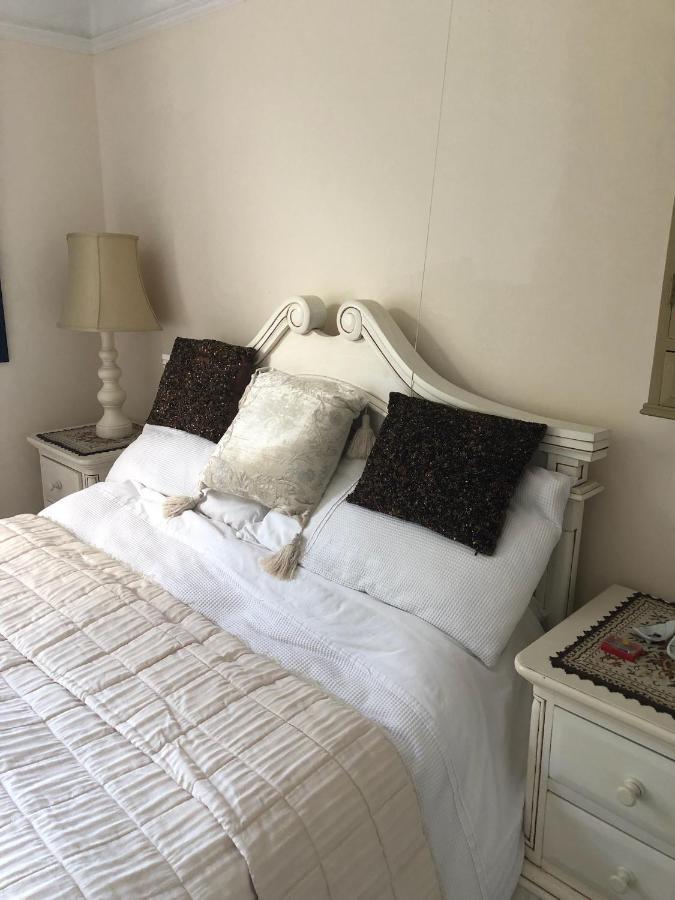 Old Orchard House Bed & Breakfast Lavant ภายนอก รูปภาพ